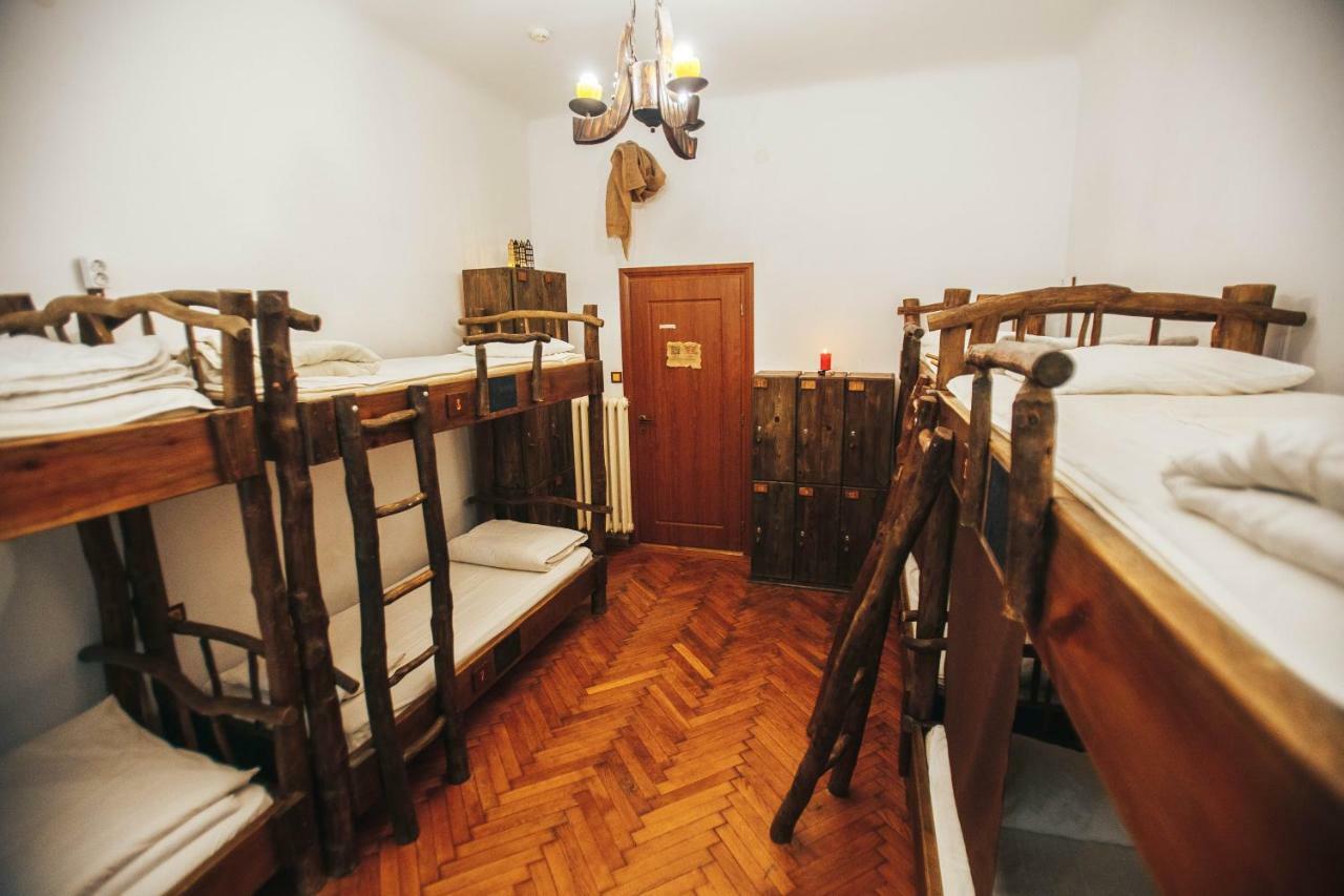 Ghostel - Medieval Hostel ลวีฟ ภายนอก รูปภาพ