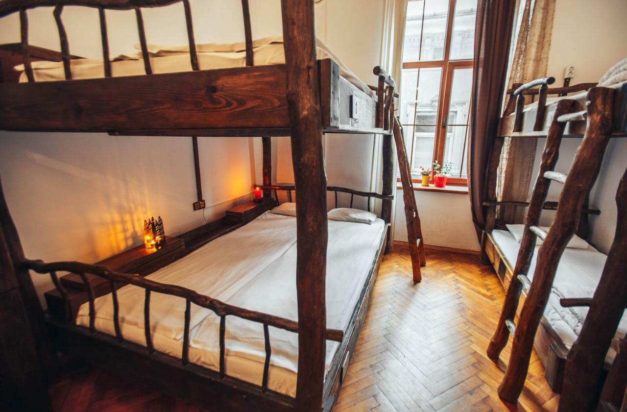 Ghostel - Medieval Hostel ลวีฟ ภายนอก รูปภาพ