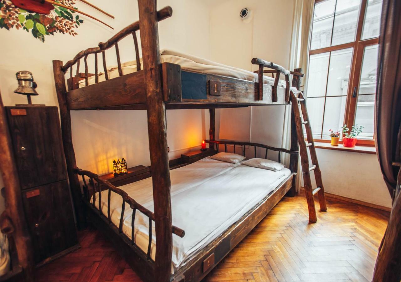 Ghostel - Medieval Hostel ลวีฟ ภายนอก รูปภาพ